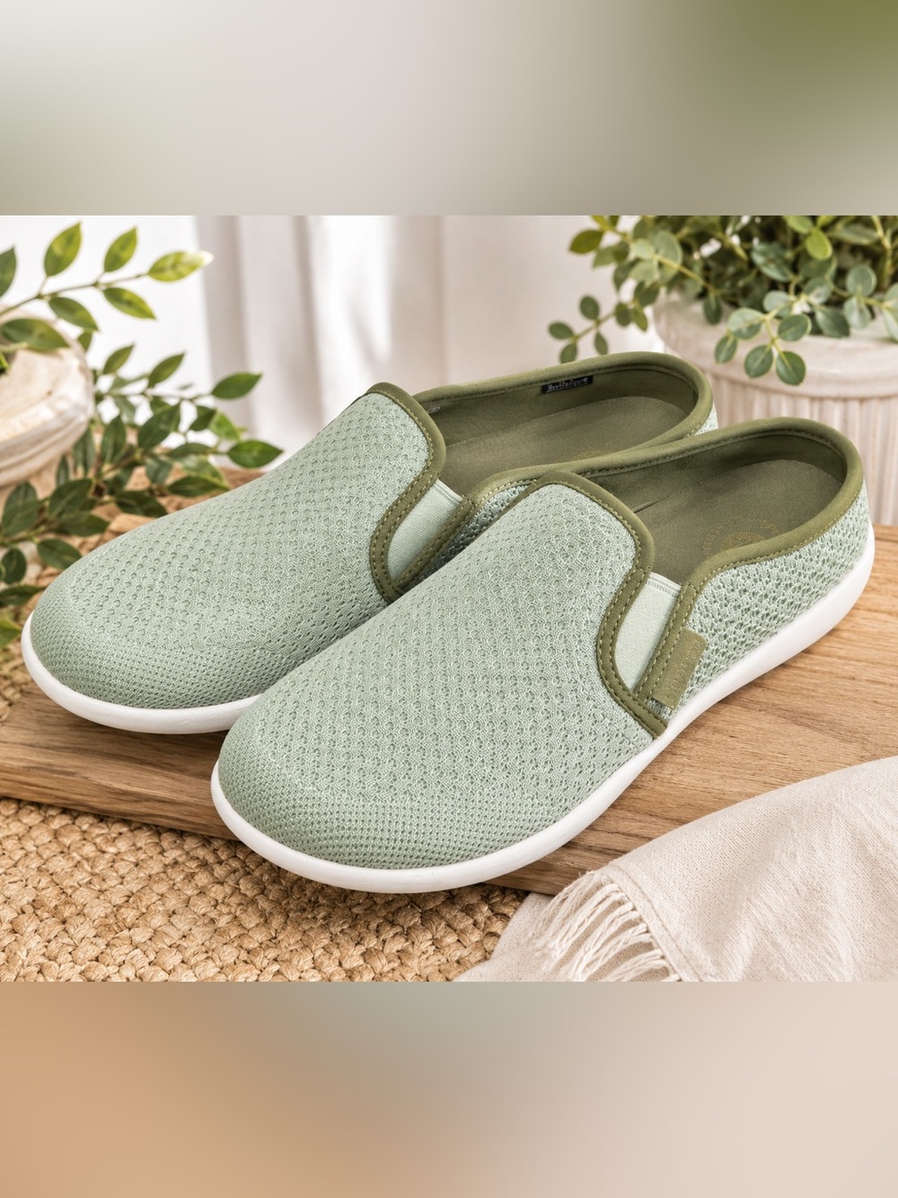 Revitalign Sage Green Knit Slip-On Comfort Shoes Size 9B NWOT